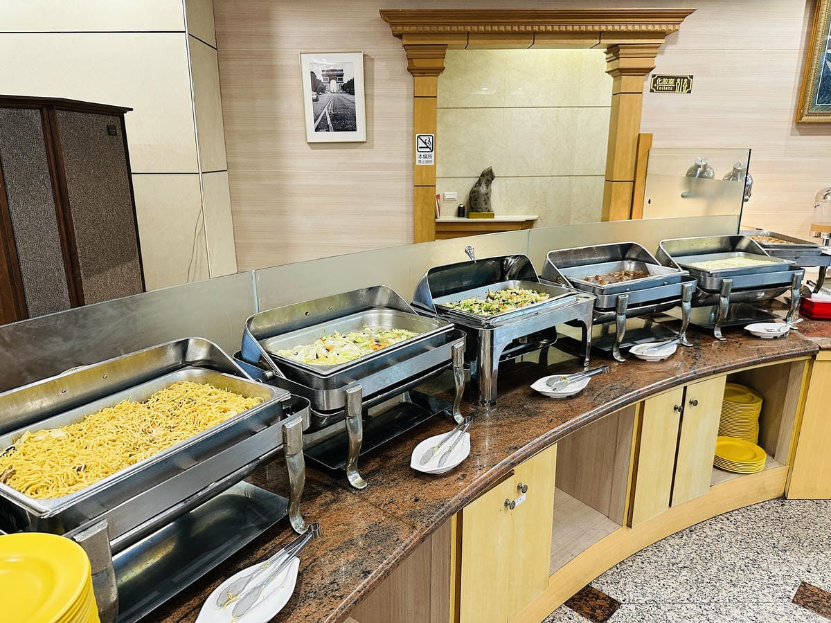 【鎮寶大飯店】南投埔里住宿開箱結合藝術氛圍與完善設施的經典