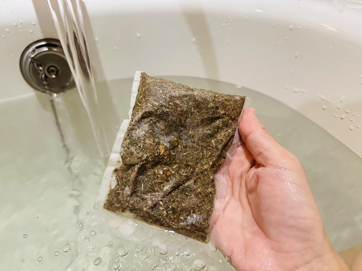 【森滋養】艾草草本沐浴包開箱在家享受草本香氣的放鬆泡澡時光