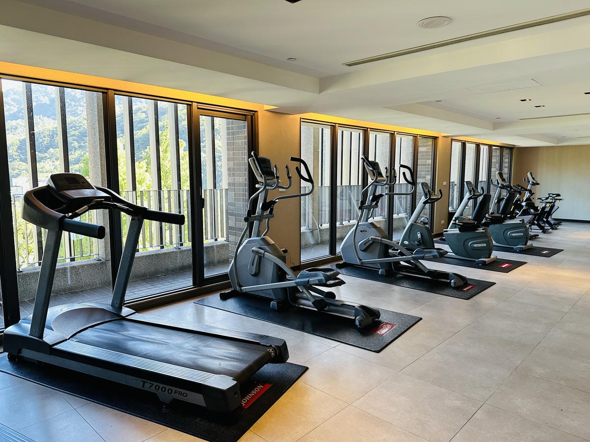 【大板根森林溫泉酒店】新北三峽寵物親子房入住開箱森林、溫泉