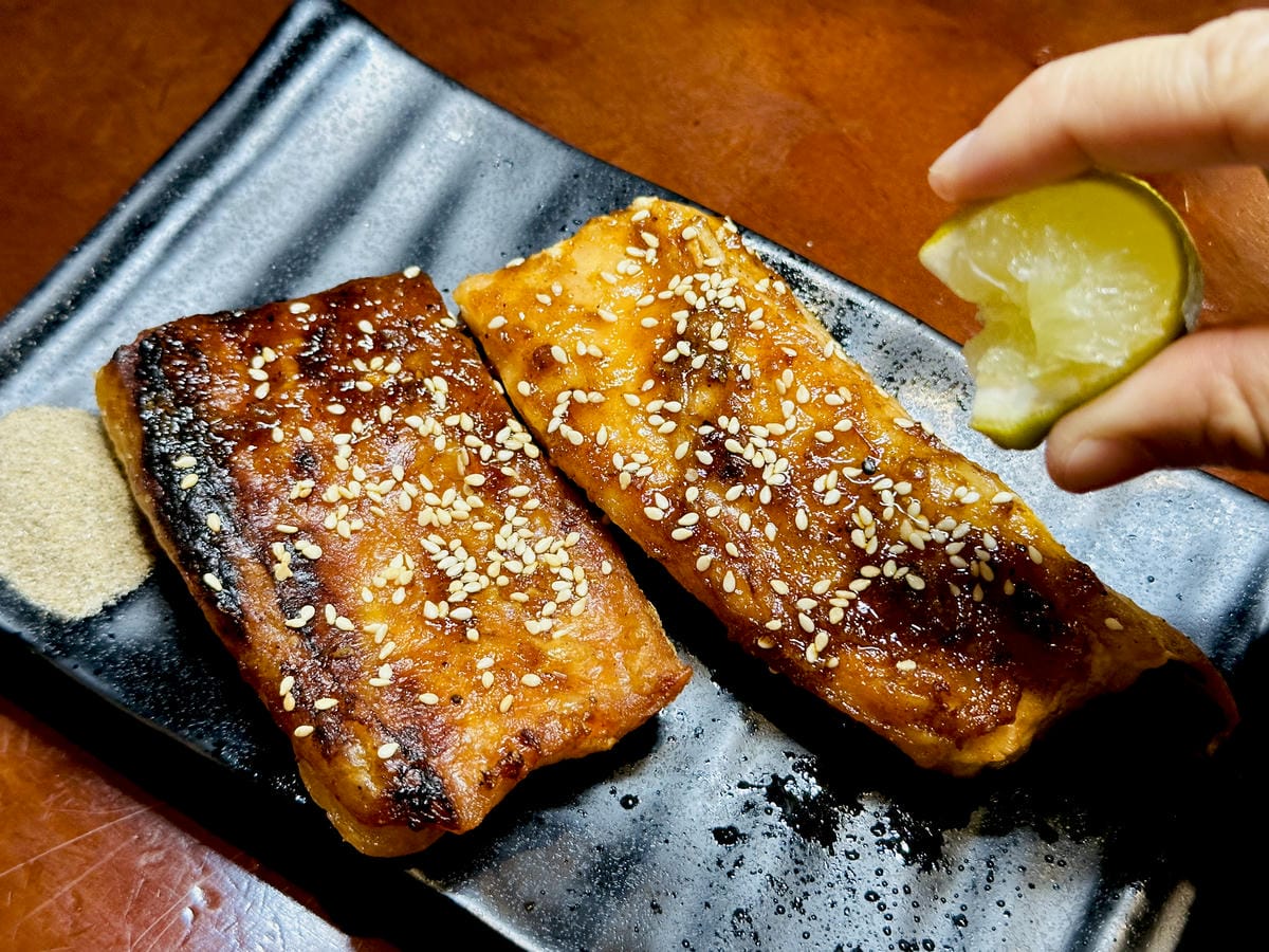 【雞老闆士林店】士林夜市超人氣串燒居酒屋主打桶仔雞、現烤串