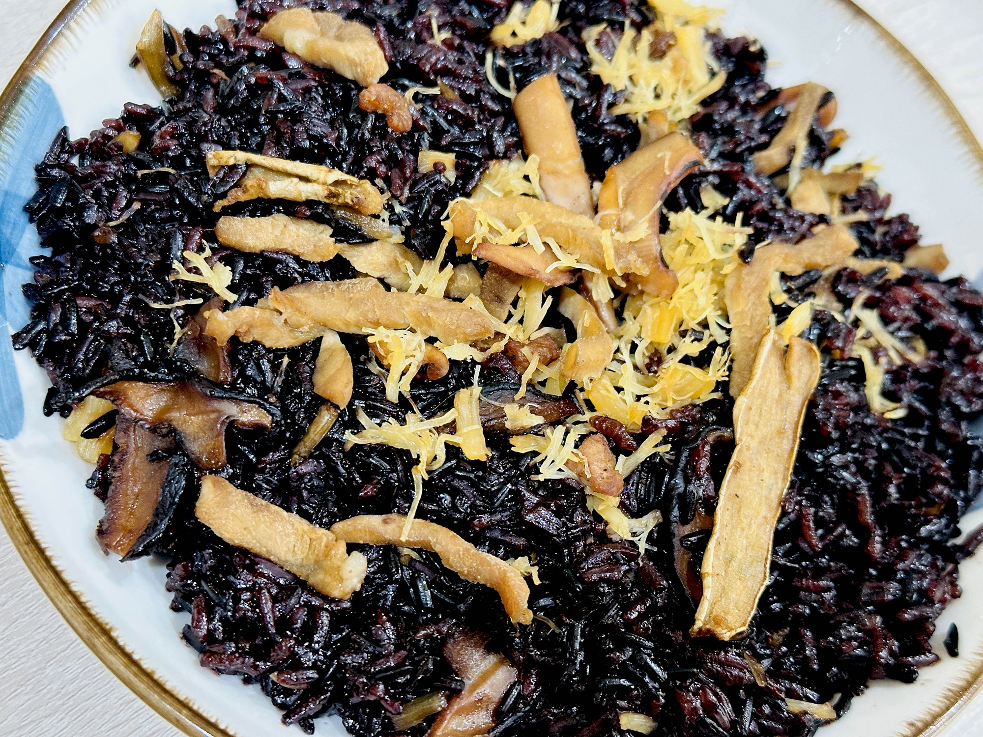 【冊子年菜推薦】年菜宅配開箱實錄｜免備料快速上桌的藏冊珍饌，讓除夕圍爐輕鬆又有面子