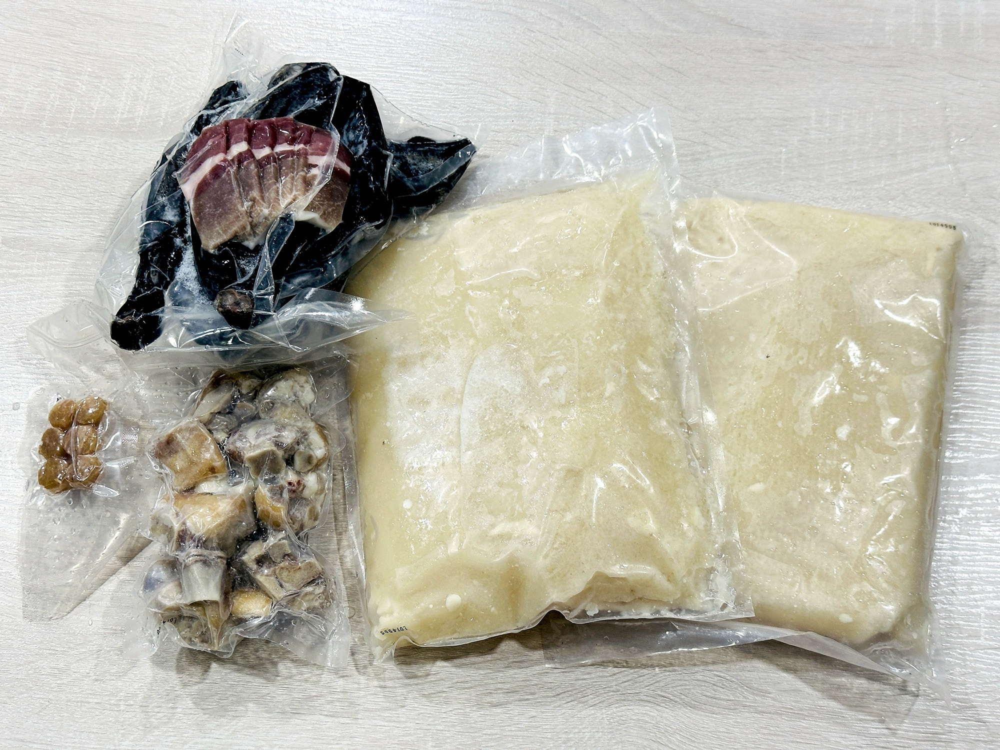 【冊子年菜推薦】年菜宅配開箱實錄｜免備料快速上桌的藏冊珍饌，讓除夕圍爐輕鬆又有面子